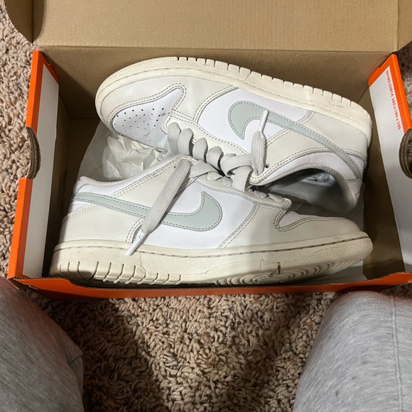 Nike Dunk Low Sneakers Kids 4.5 - Picture 2 of 11